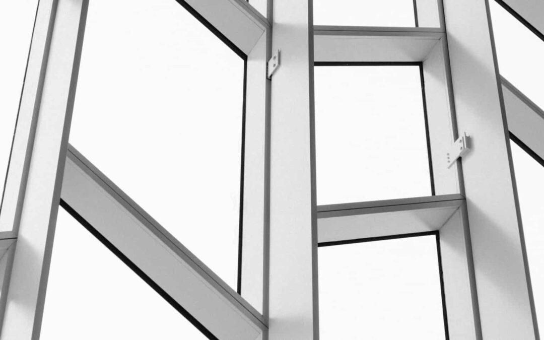 Aluminium profiles with interrupted and continuous thermal bridges